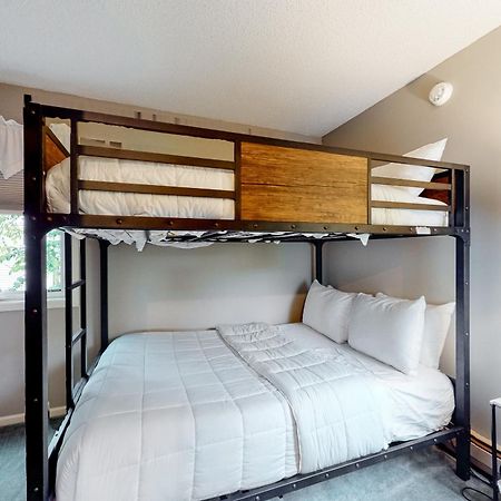 Brookhaven Condos ラッドロー 部屋 写真