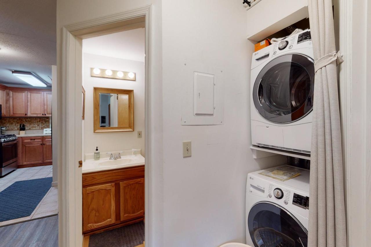 Brookhaven Condos ラッドロー エクステリア 写真