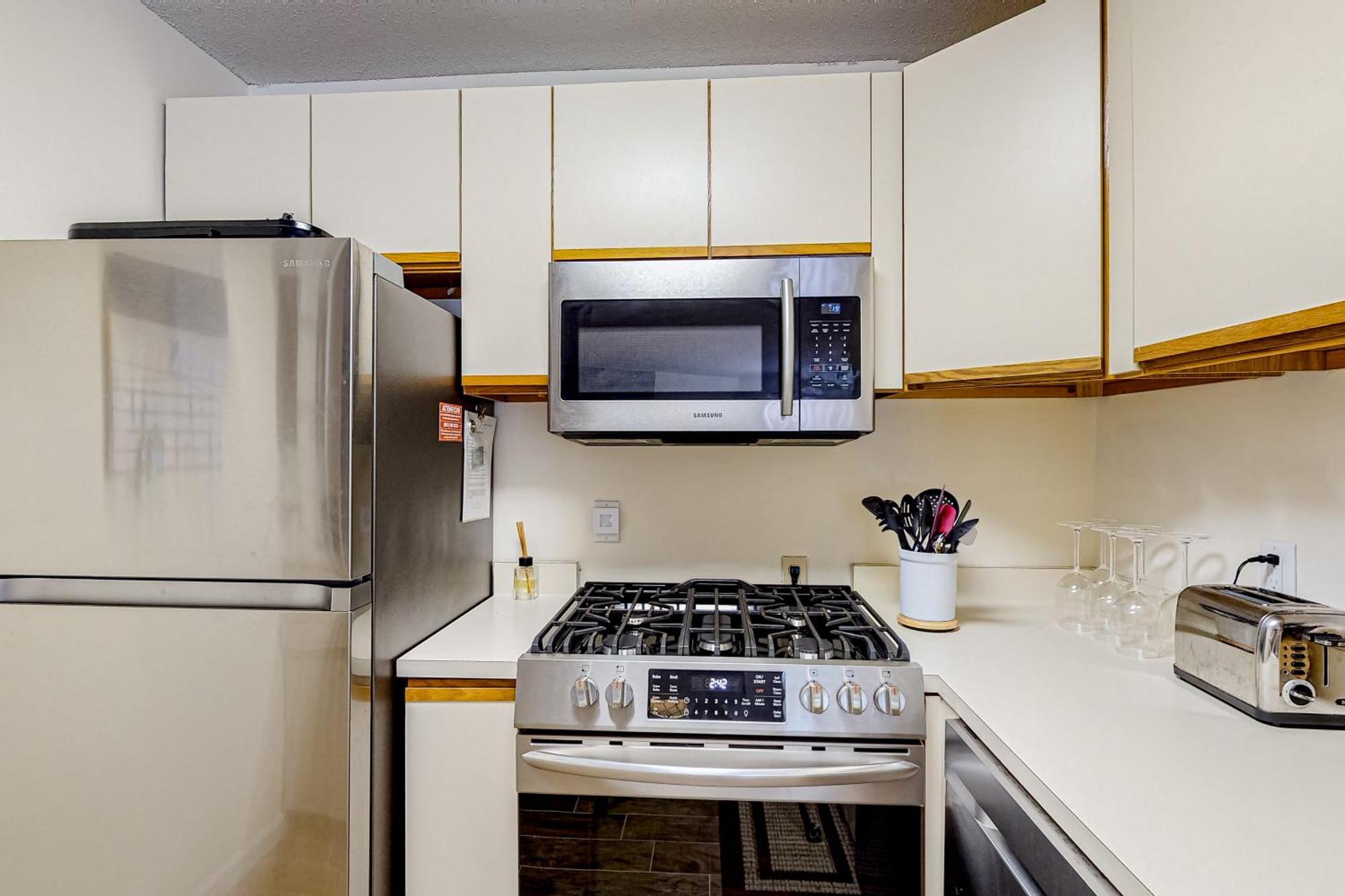 Brookhaven Condos ラッドロー 部屋 写真
