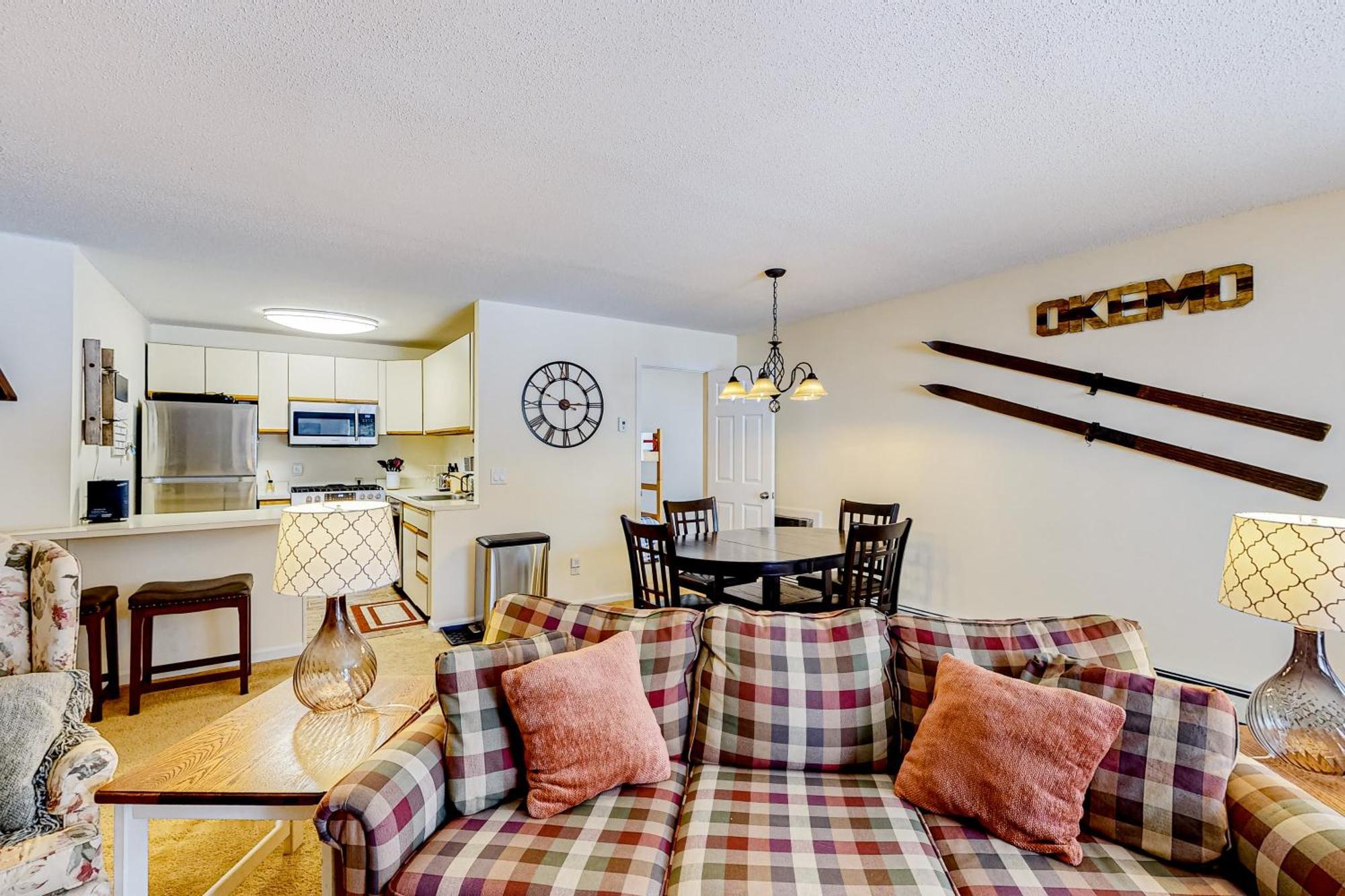 Brookhaven Condos ラッドロー 部屋 写真
