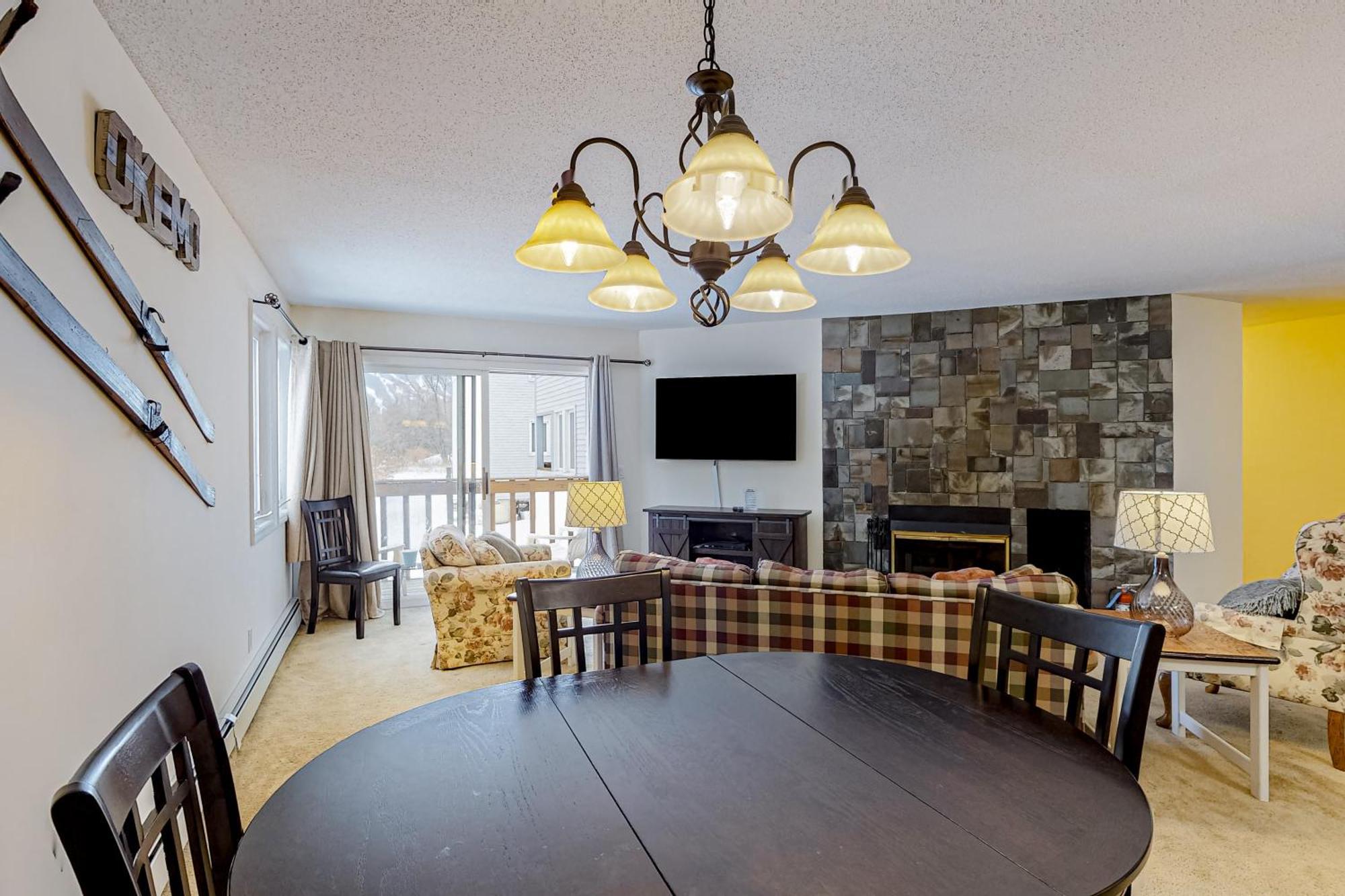 Brookhaven Condos ラッドロー 部屋 写真